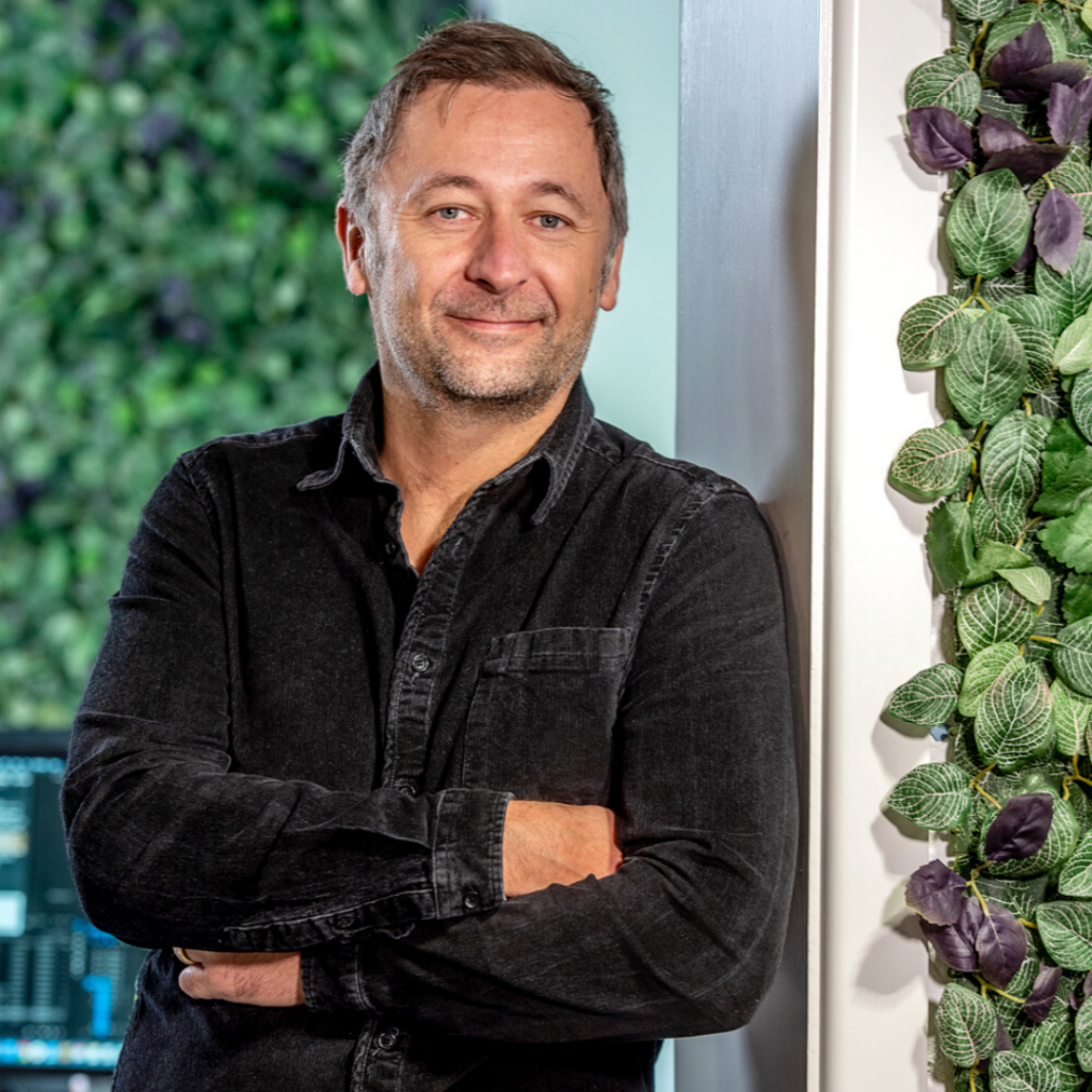 Christopher Bo Shields - Binumi Pro